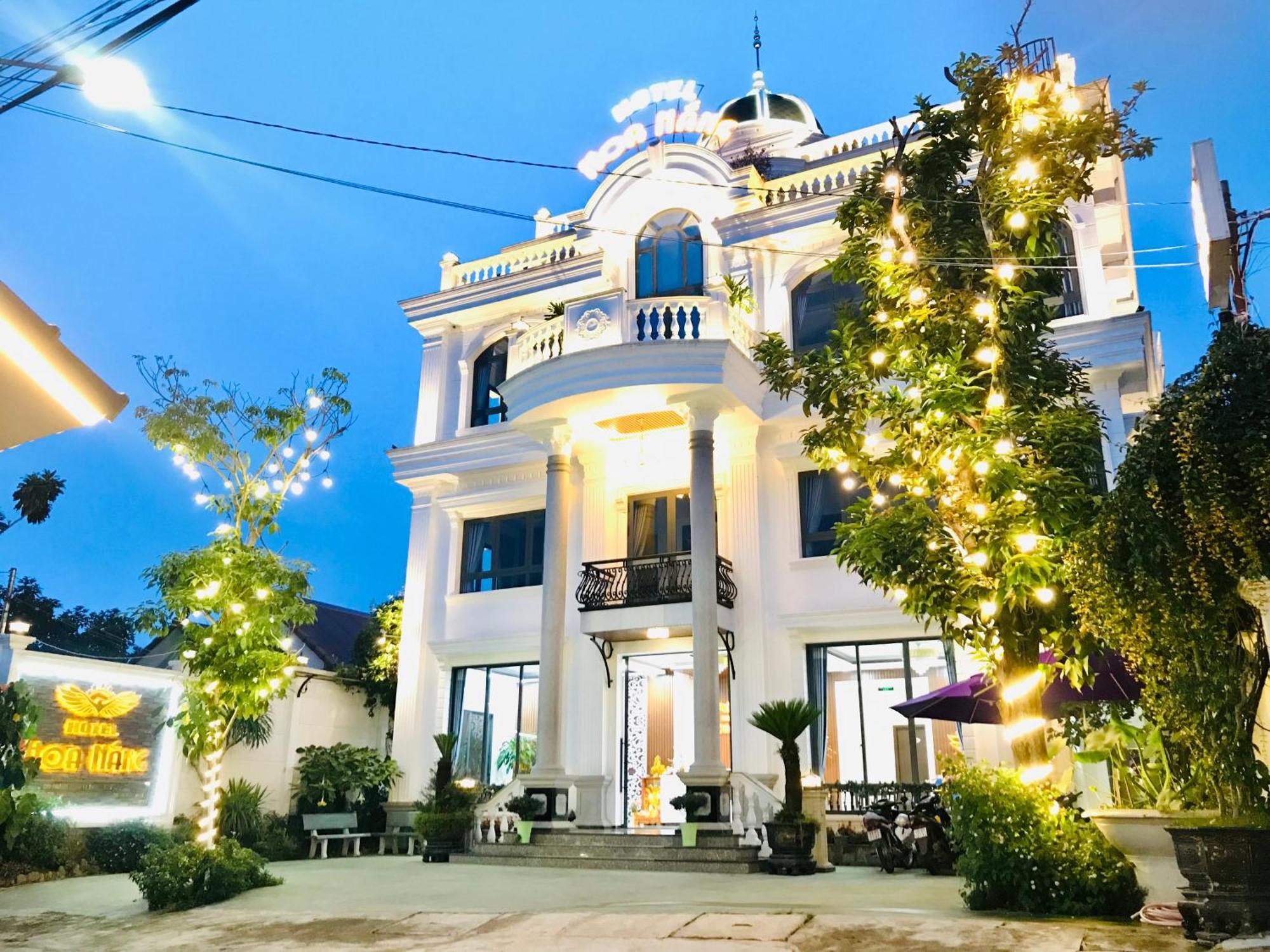 Hotel Hoa NáNg Bao Loc Exteriör bild